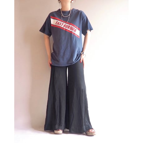 used "GILDAN" print t-shirts