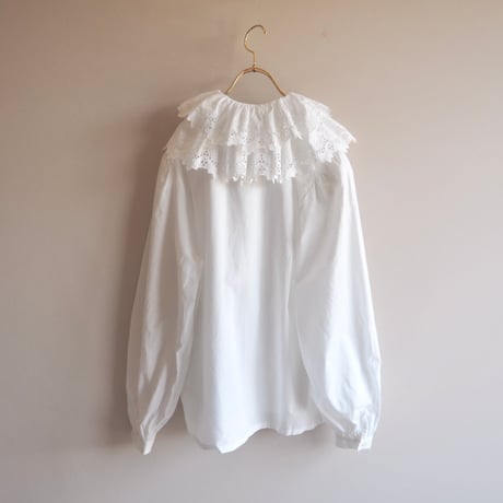 "EDITH MOSER" folk lace ruffle blouse