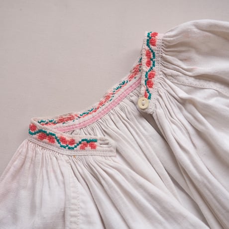 vintage ukrainian embroidered blouse