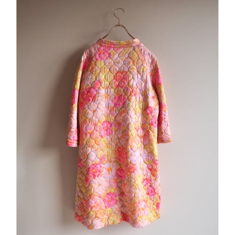 60〜70s "Vanity Fair" floral quilted robe