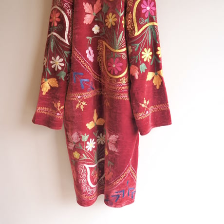 vintage suzani embroidered robe