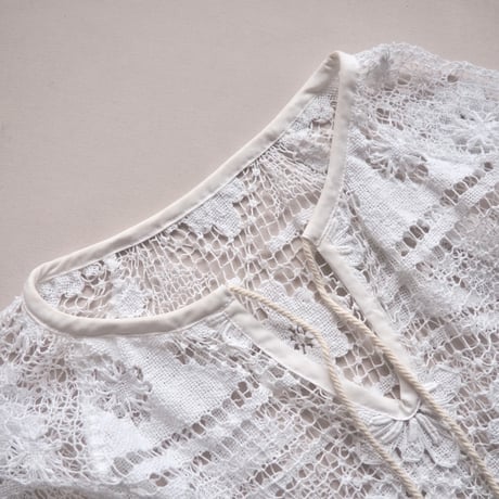 original remake filet lace blouse