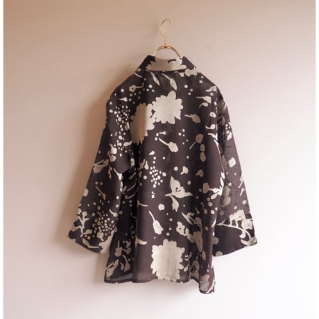 "Boutique EUROPA" brown sheer floral blouse
