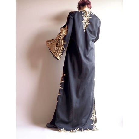 vintage bell sleeve embroidered kaftan dress