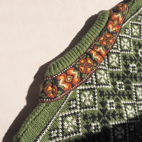 "Nordstrikk" khaki nordic cardigan