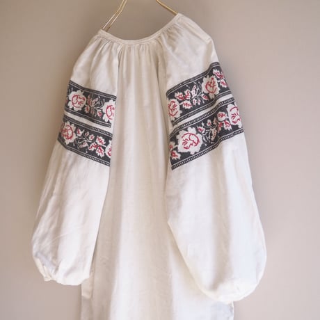 vintage ukrainian embroidered midi dress