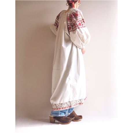 vintage ukrainian embroidered midi dress