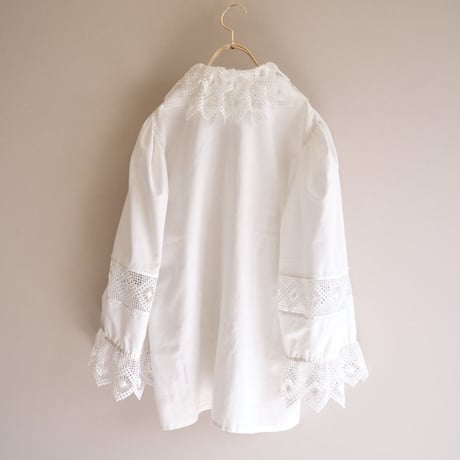 vintage folk lace ruffle blouse