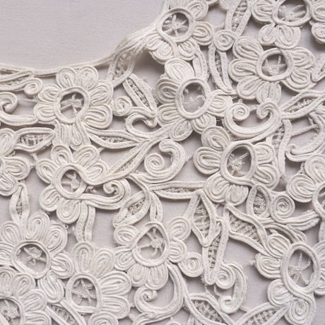 antique code lace collar