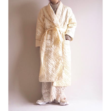80〜90s embroidered quilt robe
