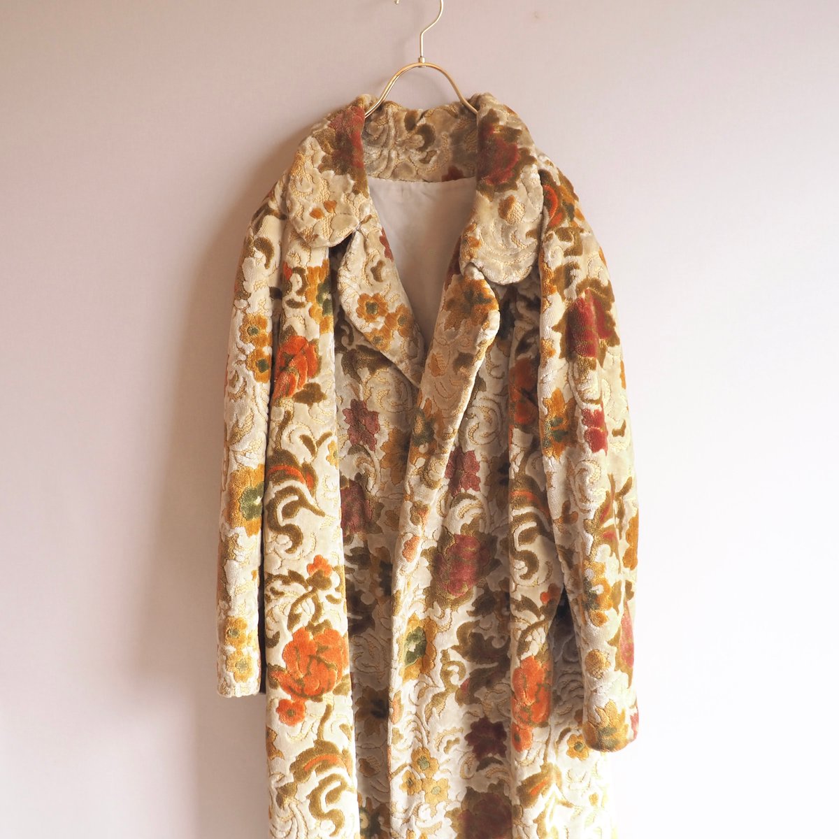 60s〜 beige floral tapestry coat | Nia vintage 