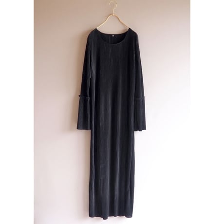 vintage black pleated maxi dress