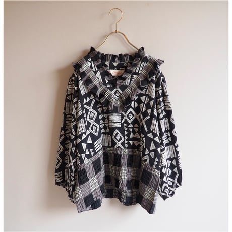 80s "Susan Freis" abstract ruffle blouse (BK)