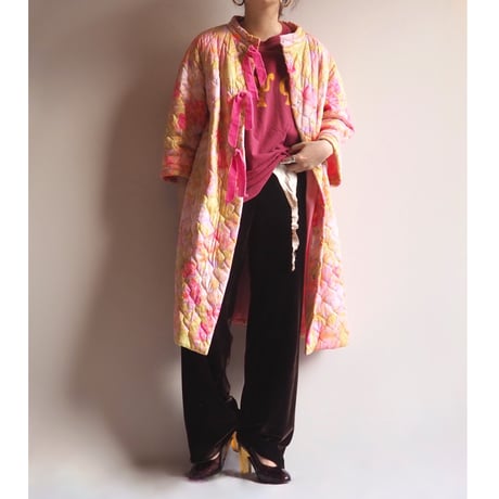 60〜70s "Vanity Fair" floral quilted robe