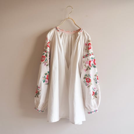 vintage ukrainian embroidered blouse
