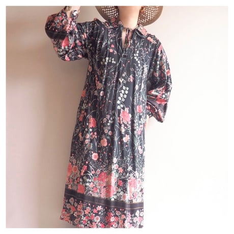 vintage floral balloon sleeve midi dress