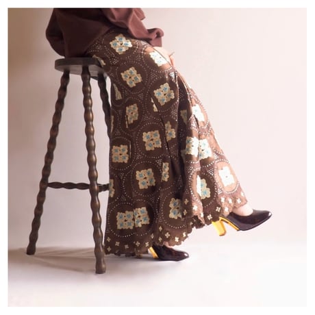 vintage floral embroidered maxi skirt