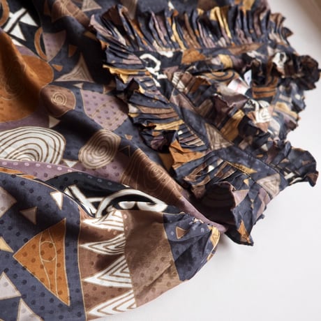 80s "Susan Freis" abstract ruffle blouse (BR)