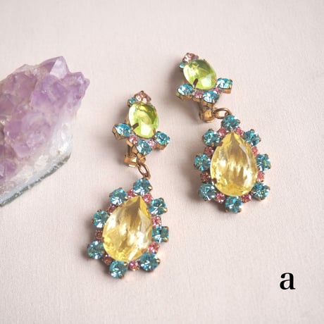 vintage czech rhinestone earrings(A)