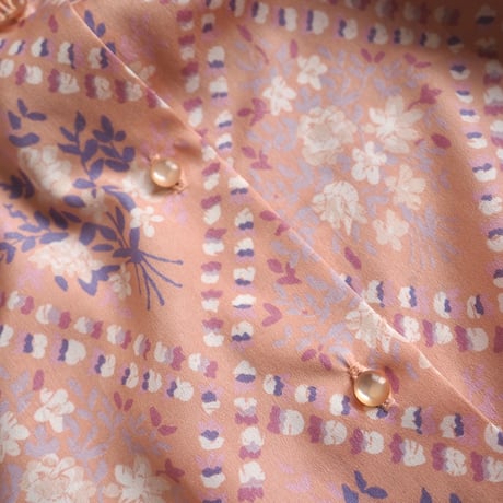 "rbk" pleated collar floral blouse