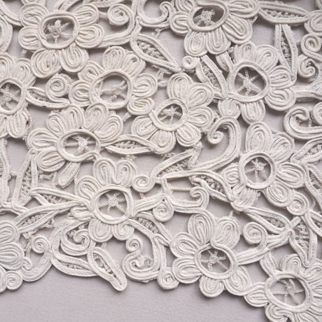 antique code lace collar