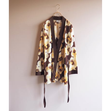 "Finnwear" pansy print robe