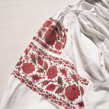 vintage ukrainian embroidered midi dress