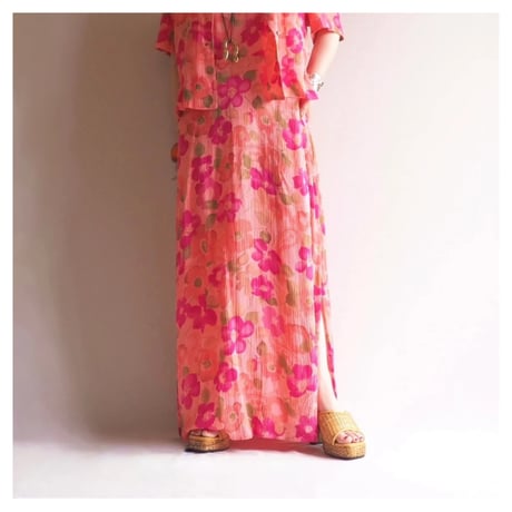 "Karin Stevens" floral blouse & sleeveless maxi dress