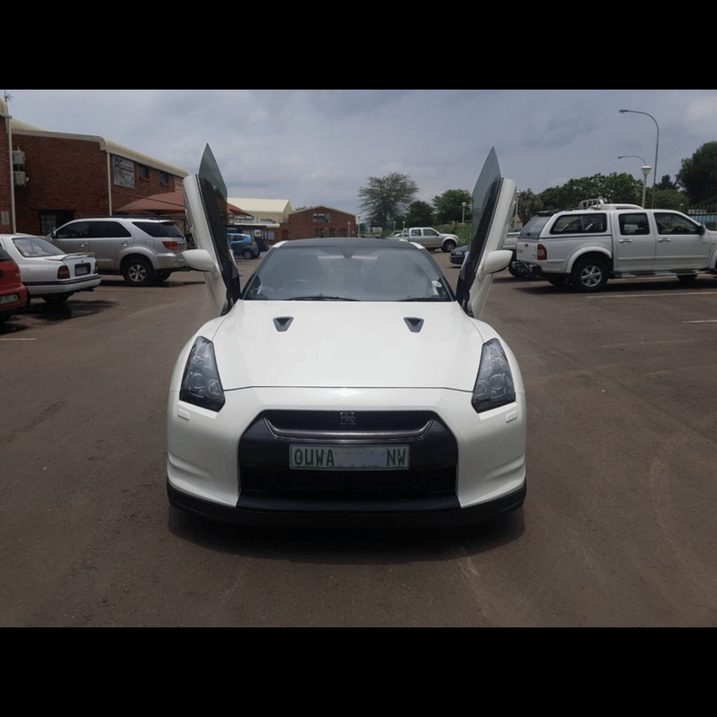 ☆ R35 GT-R シザーズドア キット ガルウィングキット ランボドア ☆ R35 GT-R シザーズドア キット ガルウィングキット ランボドア