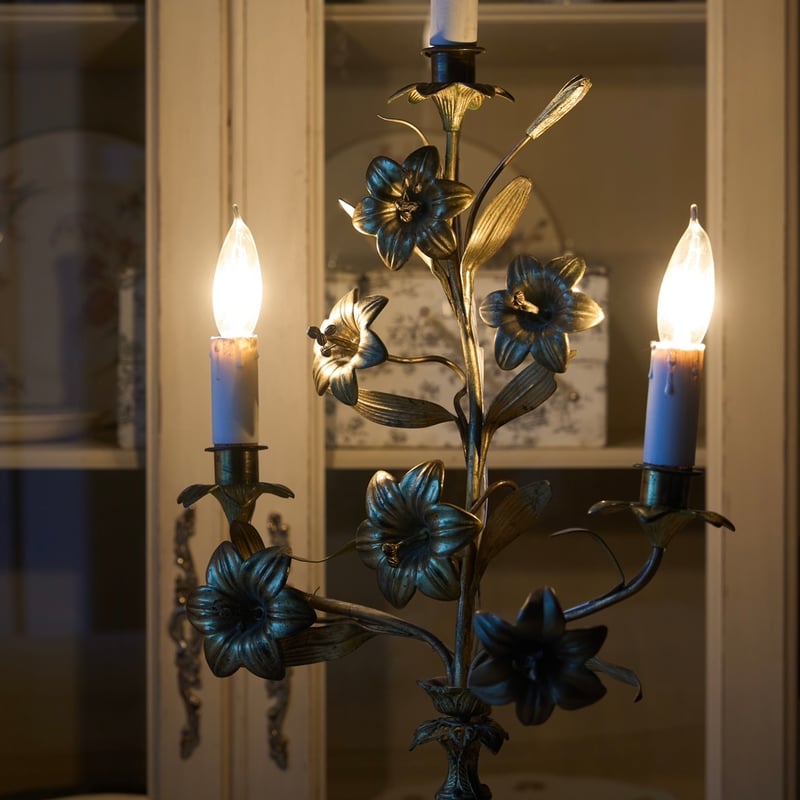 メンテナンス済み フランスアンティーク 教会 百合 ランプ テーブル