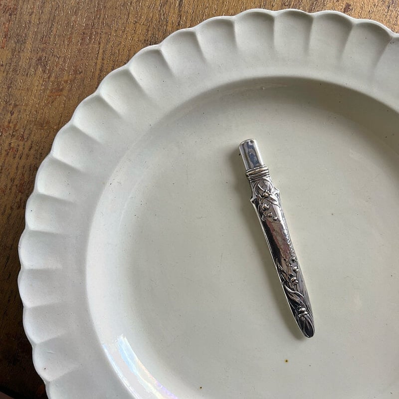 鈴蘭のペン軸と鈴蘭 ペンシルケース silverplate 銀 ニードルケース