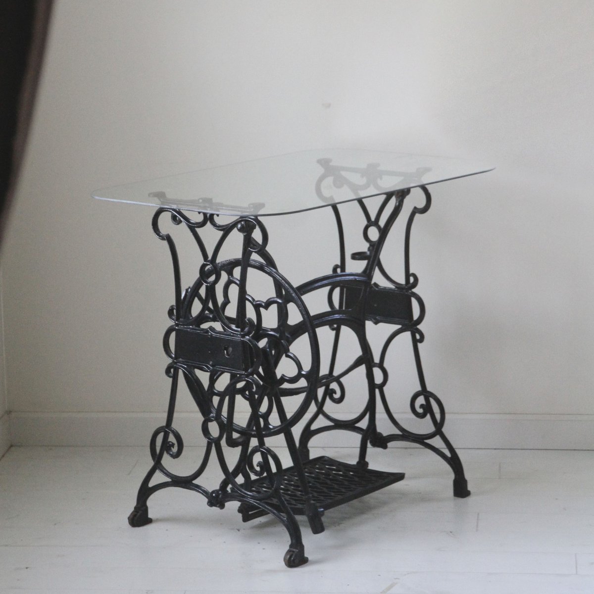 フレンチアンティーク ミシン脚 強化ガラス板 テーブル サイドテーブル