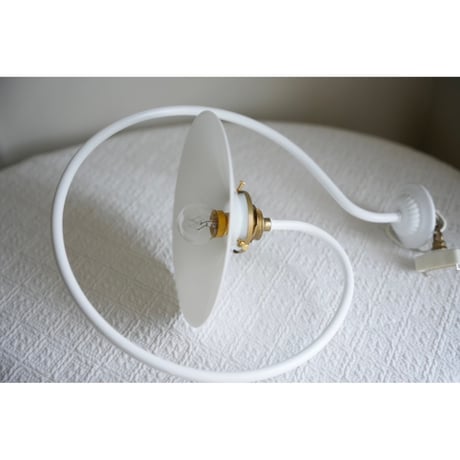 フランスアンティーク ペンダントランプ ミルクガラスシェード24cm 新しいコード 電球 綺麗で可愛いランプ