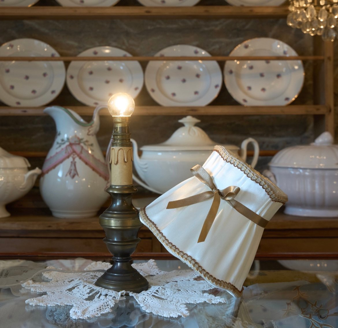 メンテナンス済み アンティークランプ シェードとランプ