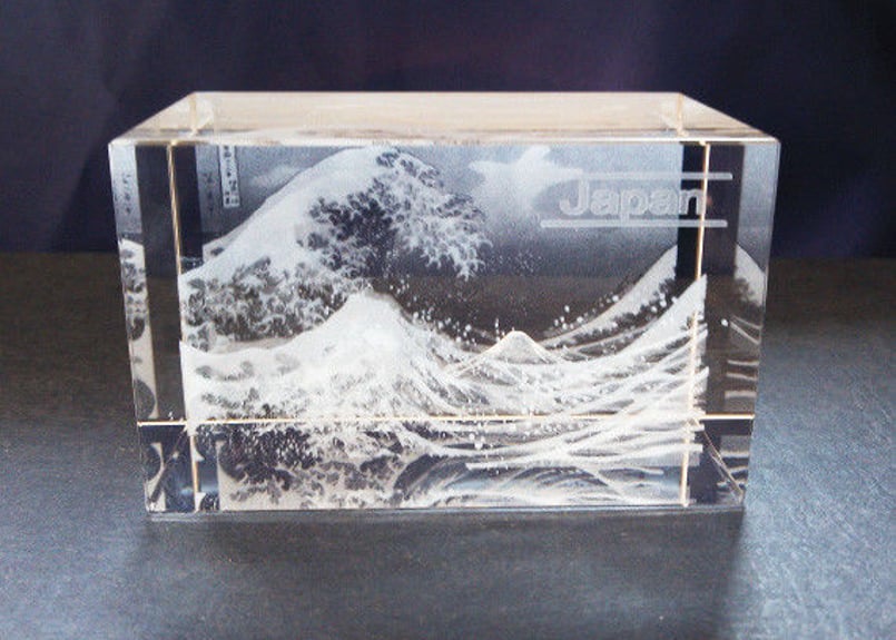 3Dクリスタル 神奈川沖浪裏 | 北斎の世界にようこそ