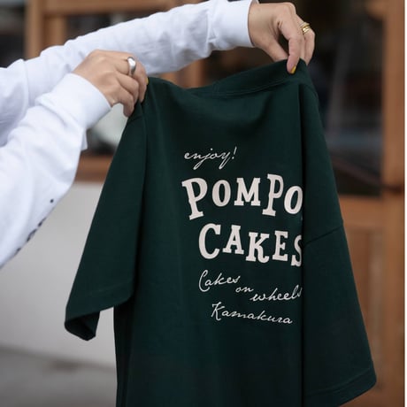 POMPON BACKPRINT TEE