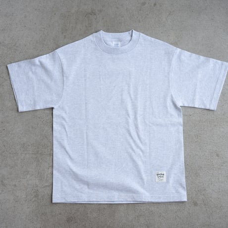 POMPON BACKPRINT TEE