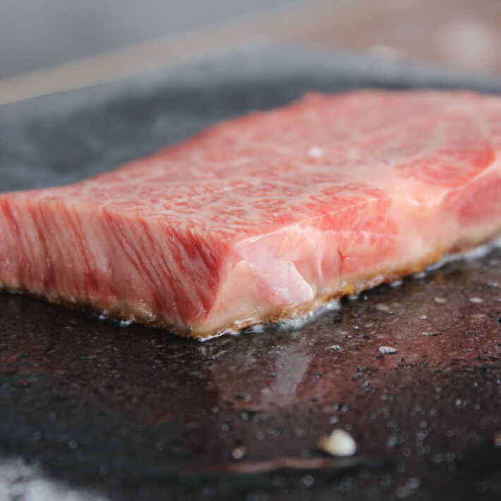 焼肉用 飛騨溶岩プレート美味焼-Umayaki-「Hot ♡」 25cm×25㎝×2.2㎝ 国 焼肉用 飛騨溶岩プレート美味焼-Umayaki-「Hot ♡」 25cm×25㎝×2.2㎝ 国