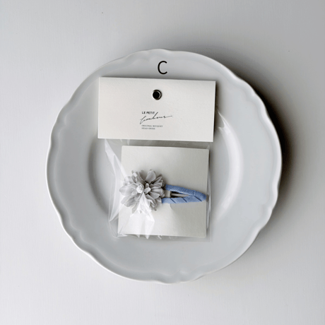 single flower clip