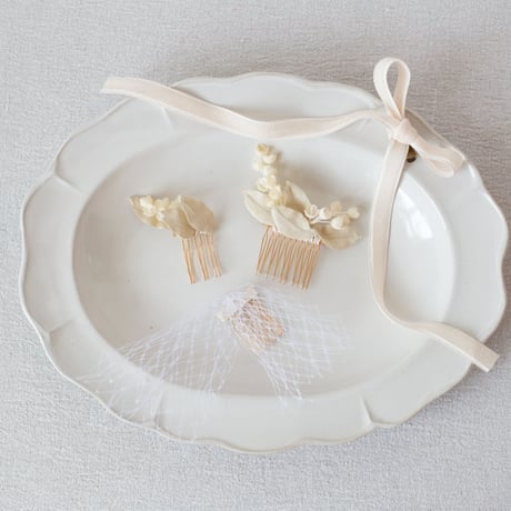 染リボンと布花コームの髪飾り　lily of the valley