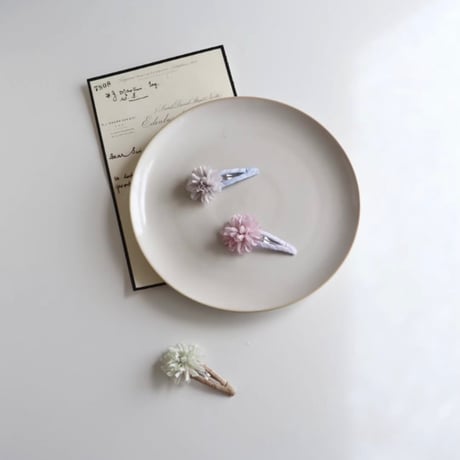 single flower clip