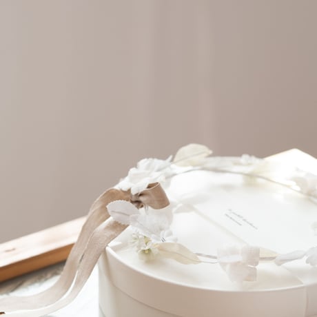 布花の冠 white flowers