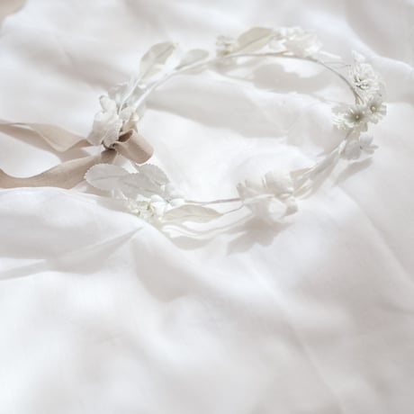 布花の冠 white flowers
