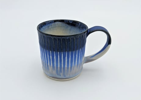 D83 色彩結晶釉マグカップ 藍×黄