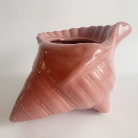 VTG Shell shaped flower vase