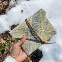 【南部菱刺し】手刺し三徳袋（よもぎ・わらび）