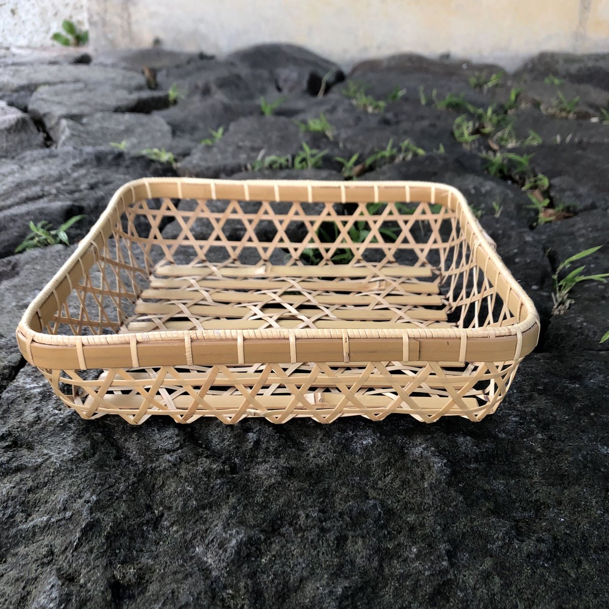 佐渡】てから工房 六ツ目かご（正方形） | Linné