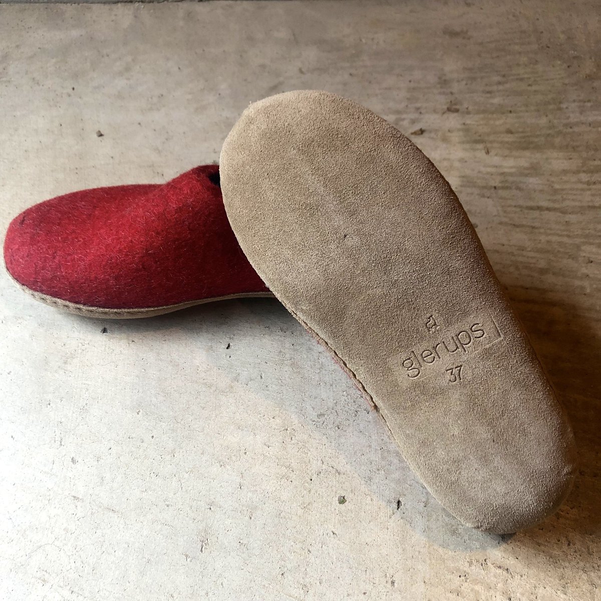 glerups Slip-on レッド（レザーソール） | Linné