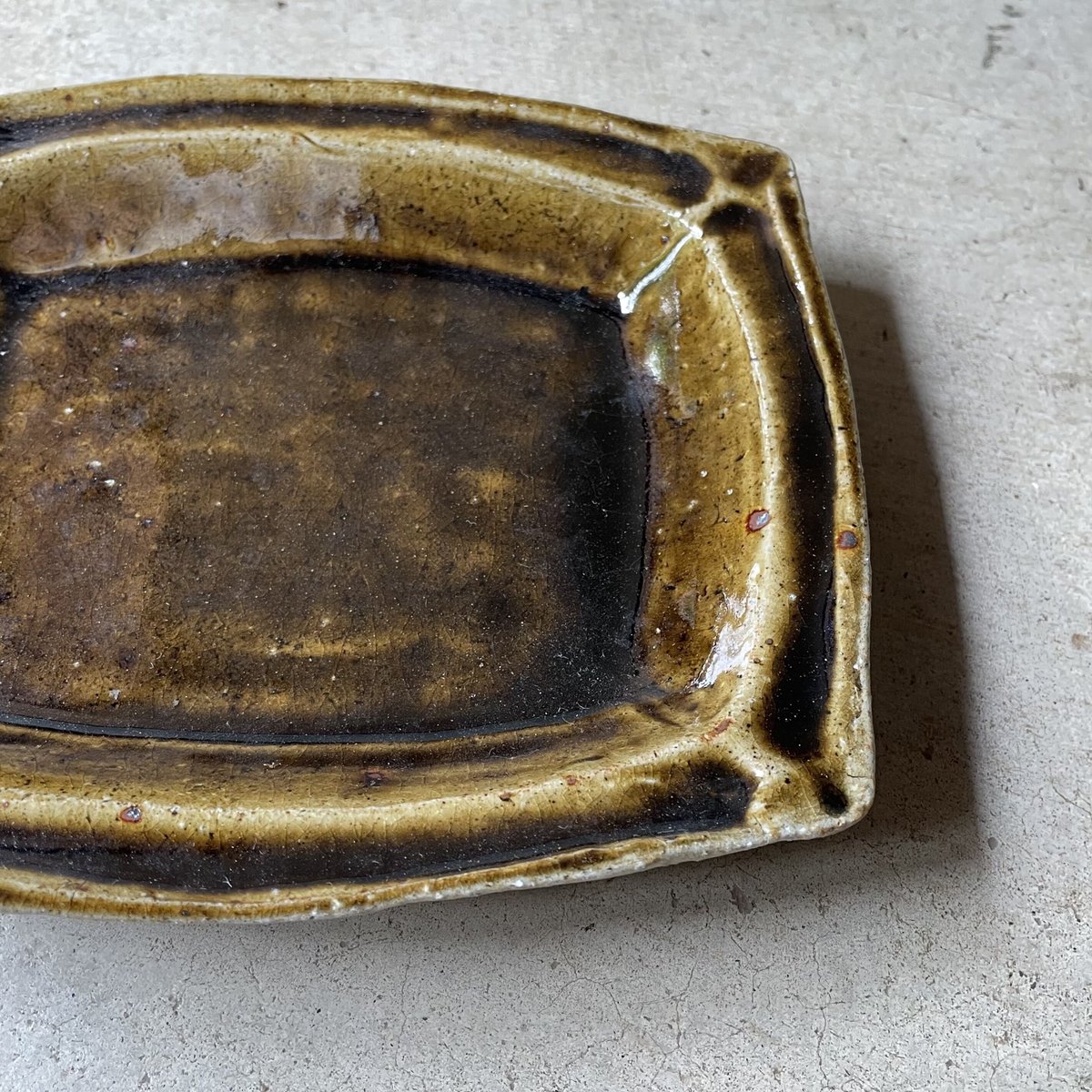 西持田窯 津田堅司 6.5寸角皿 | Linné