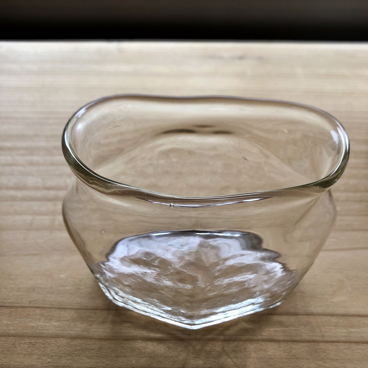 安土草多 ガラス 面取り花器 | Linné 安土草多 ガラス 面取り花器 | Linné